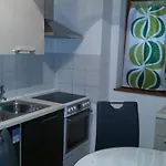 Dari *
