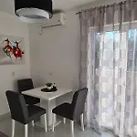 Dari *
