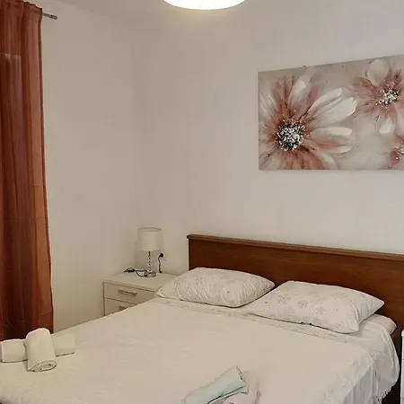 Apartment Dari *