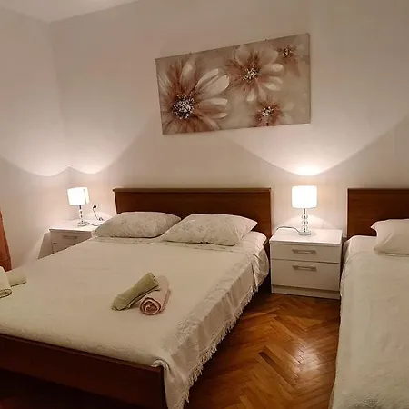 Dari Apartment Sali