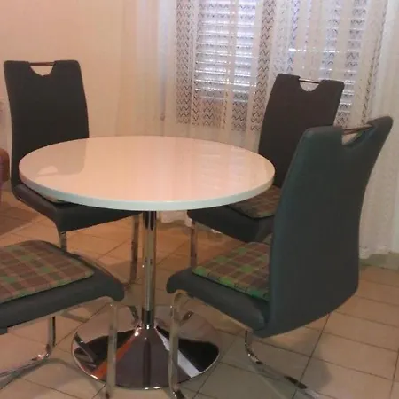 Apartment Dari
