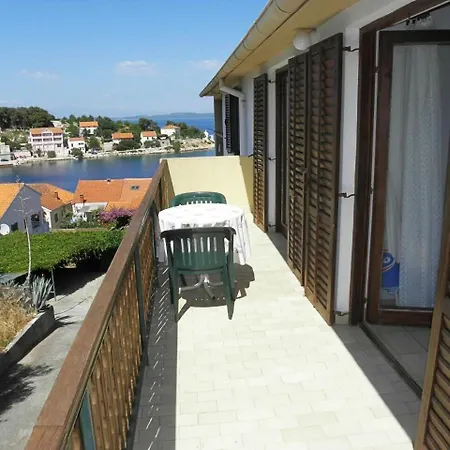 Apartment Dari *