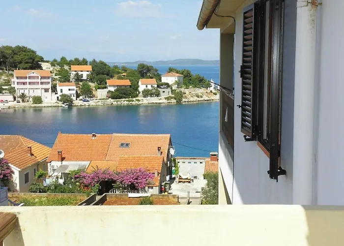 Dari Apartment *